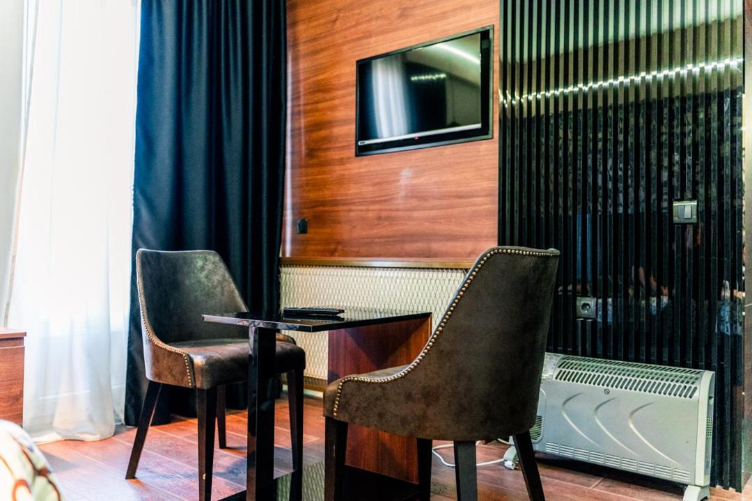 Hotel Zeleni Vir Ниш Экстерьер фото