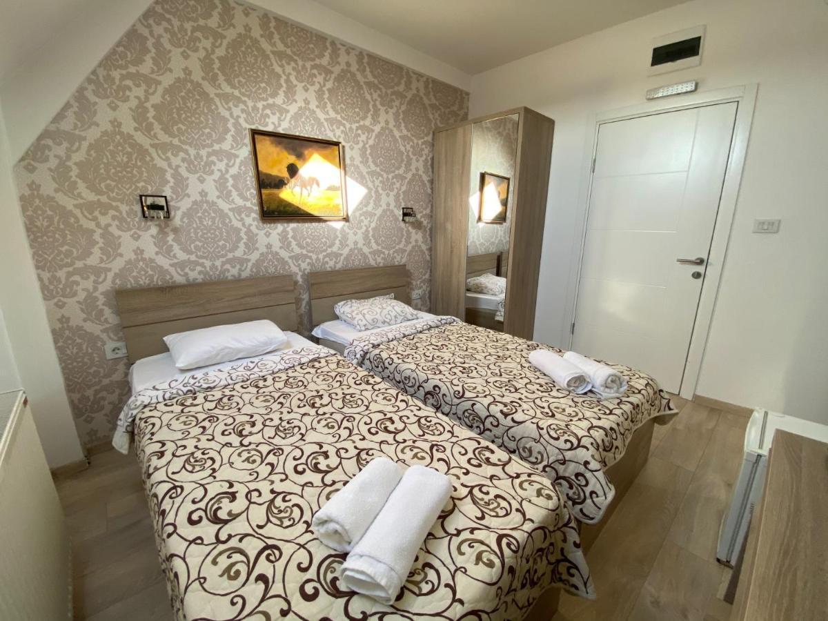 Hotel Zeleni Vir Ниш Экстерьер фото