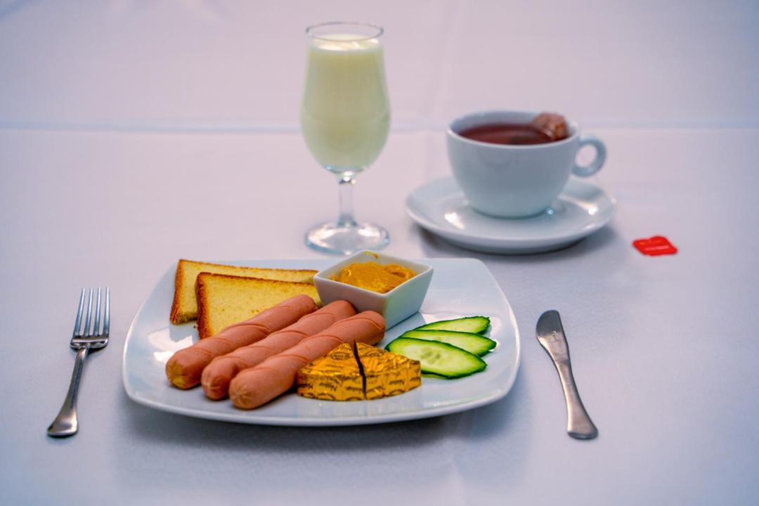 Hotel Zeleni Vir Ниш Экстерьер фото