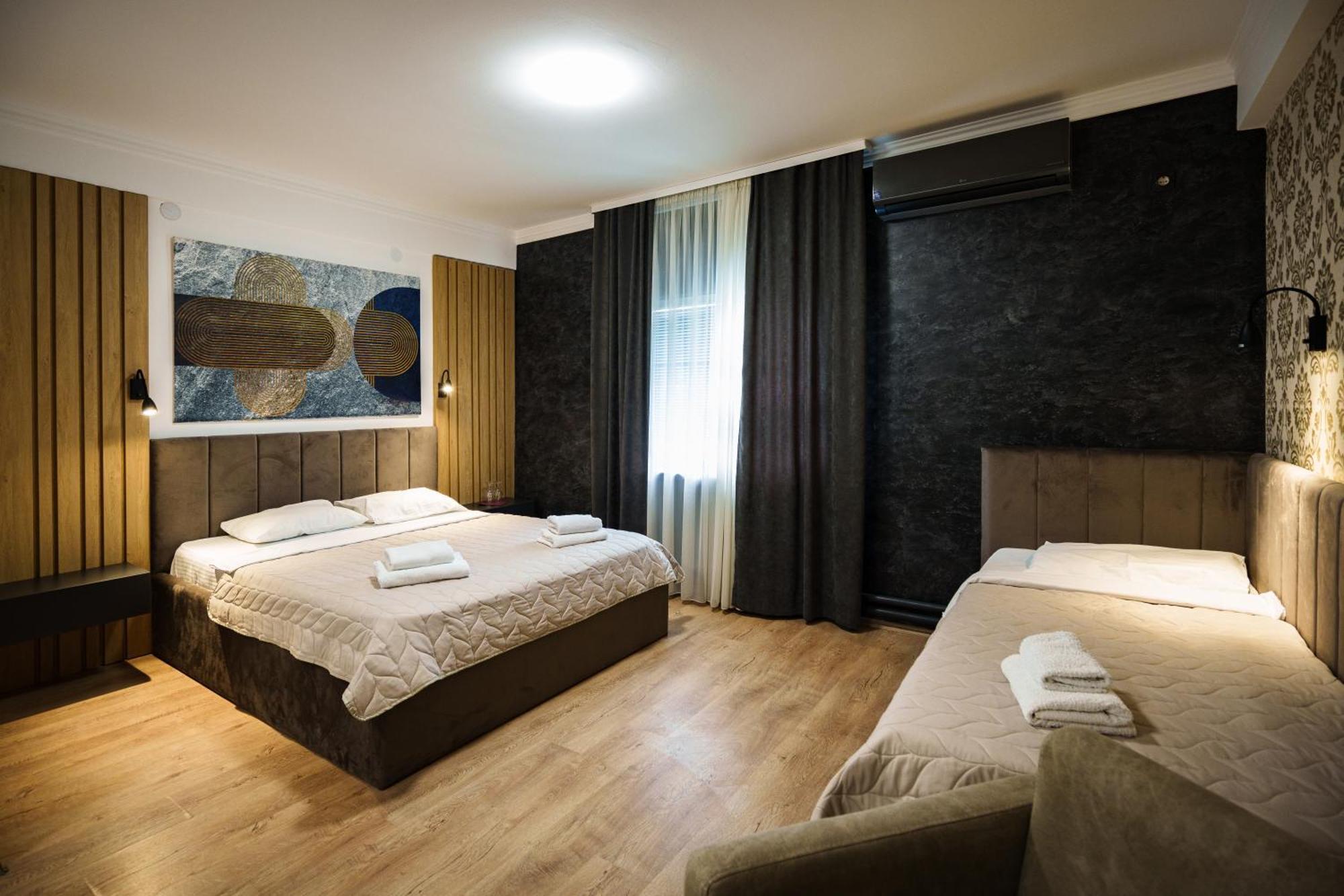Hotel Zeleni Vir Ниш Экстерьер фото